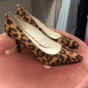 Anne Klein heels. Super cute! Never been worn.